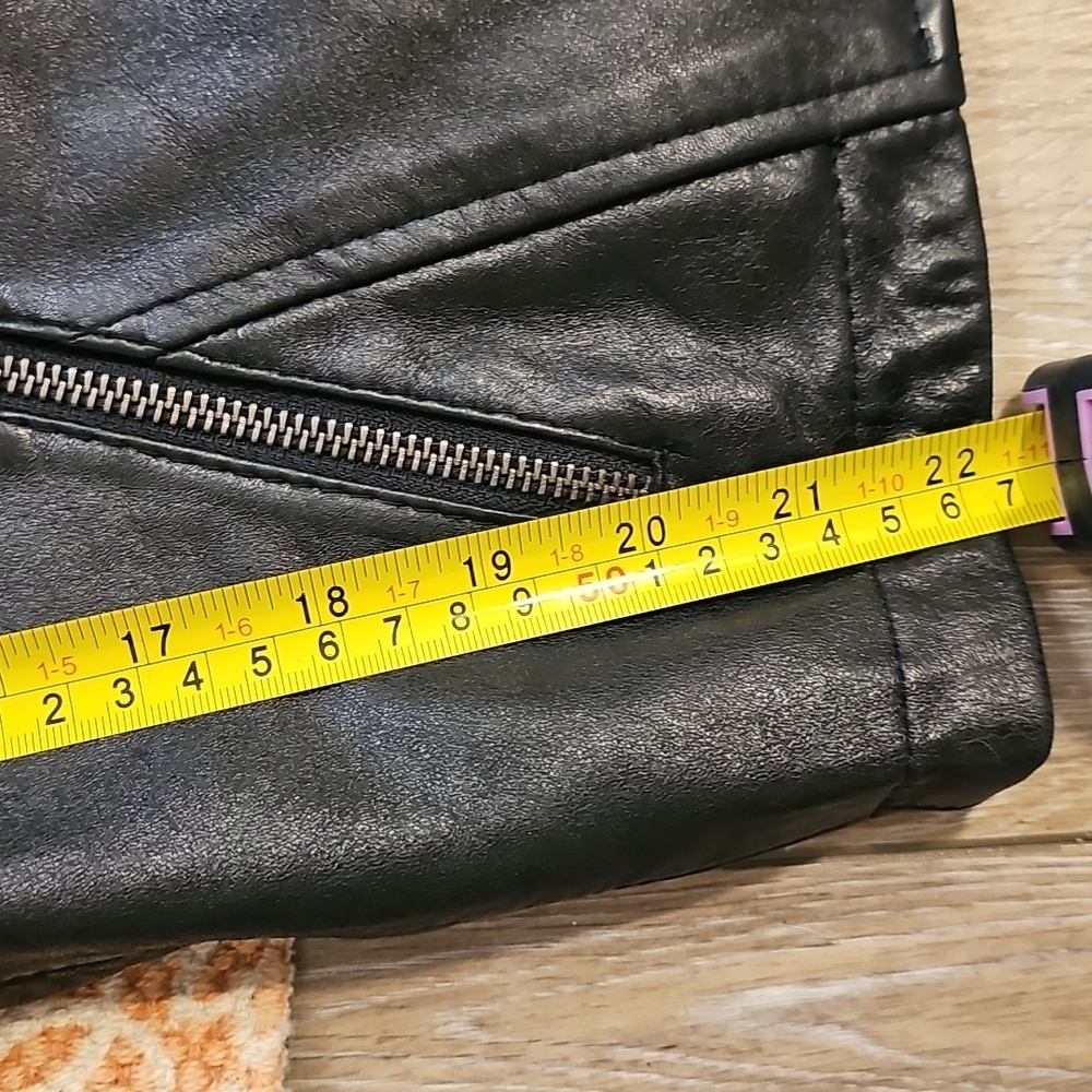 "Real Leather" Cropped, Lined Moto Leather Jacket, Women's Size L - Picture 14 of 16